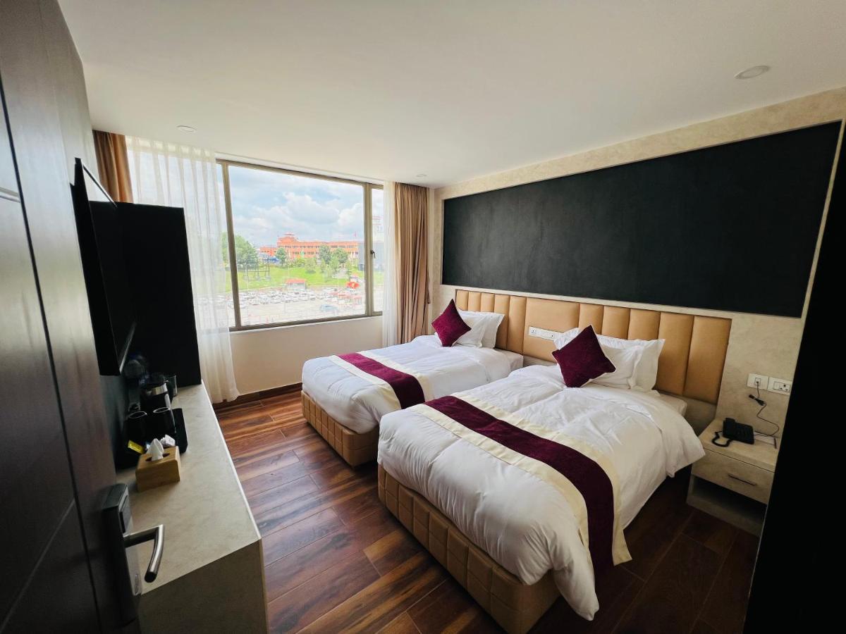 Hotel Black Diamond - Transit Point Inside Hotel Kathmandu Bagian luar foto