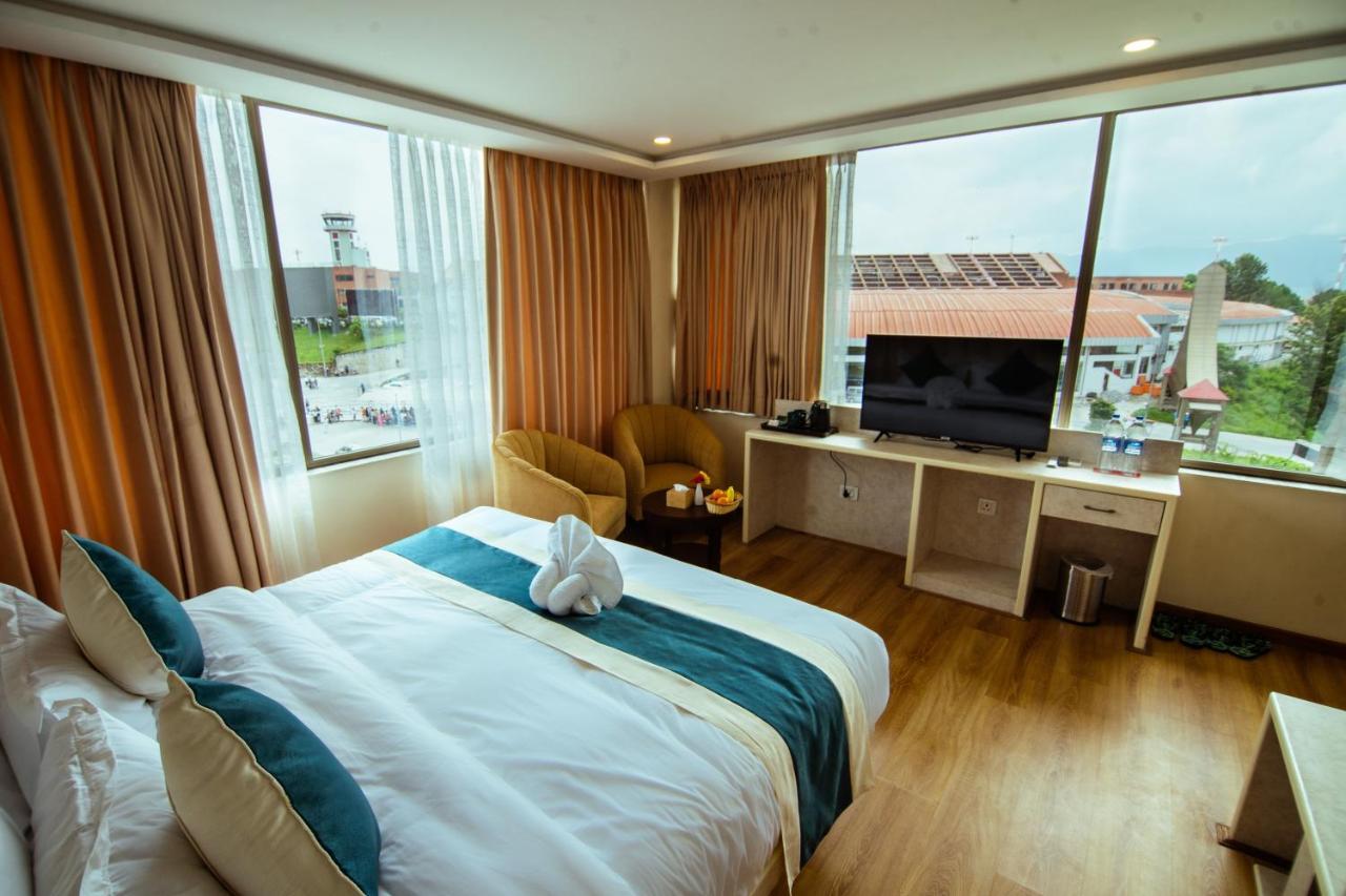 Hotel Black Diamond - Transit Point Inside Hotel Kathmandu Bagian luar foto