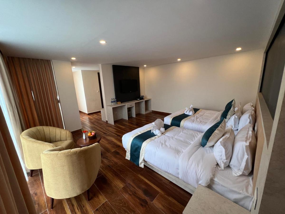 Hotel Black Diamond - Transit Point Inside Hotel Kathmandu Bagian luar foto