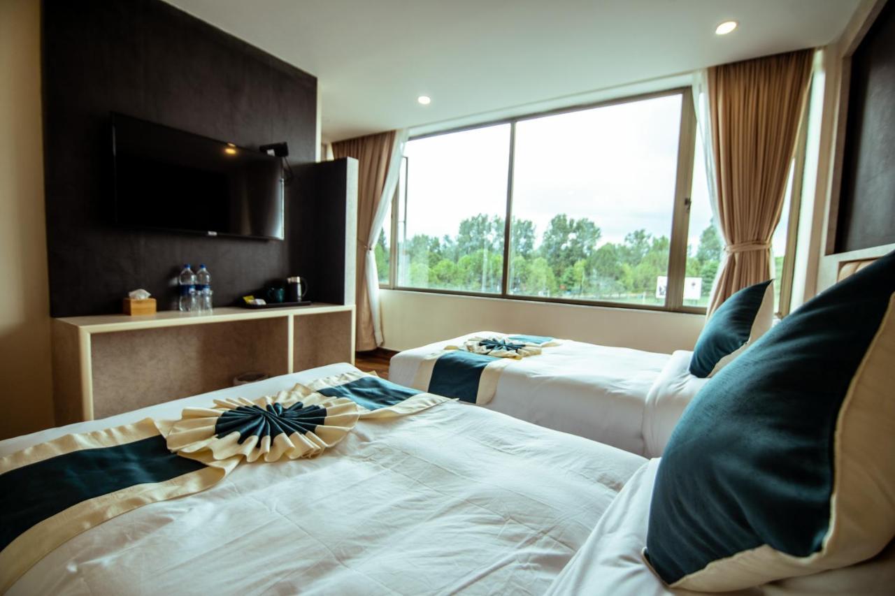 Hotel Black Diamond - Transit Point Inside Hotel Kathmandu Bagian luar foto
